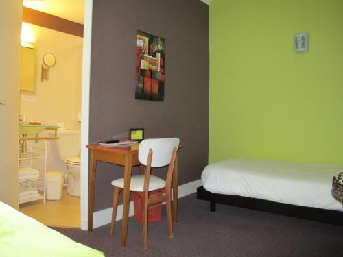 Hotel H�tel Deshors-foujanet