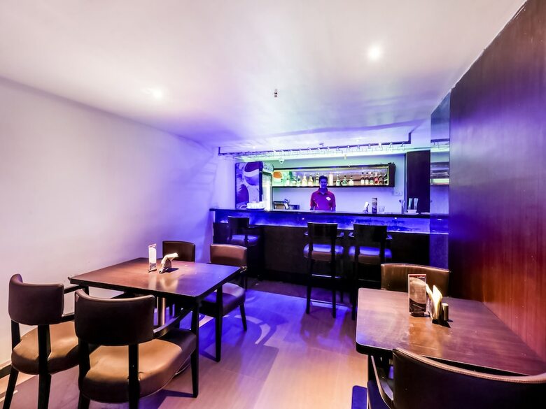 Oyo 37001 The Regency Hotel