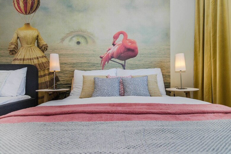 Luxury Center Apartment