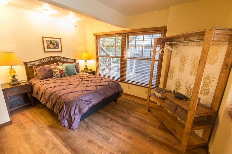 Hale Mauna Loa Lower - 11-3910 3rd St