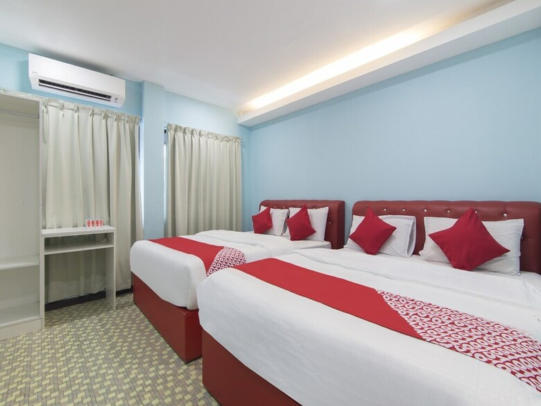 Oyo 1136 Pd Star Hotel