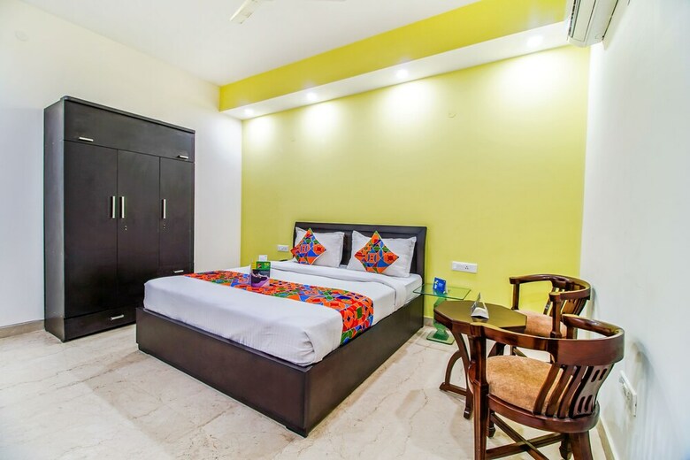 Fabhotel Dhairya Residency
