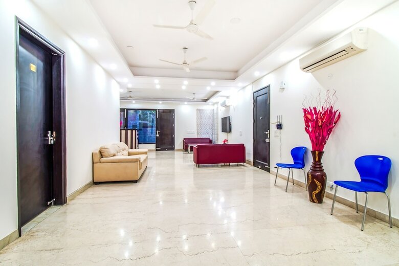 Fabhotel Dhairya Residency