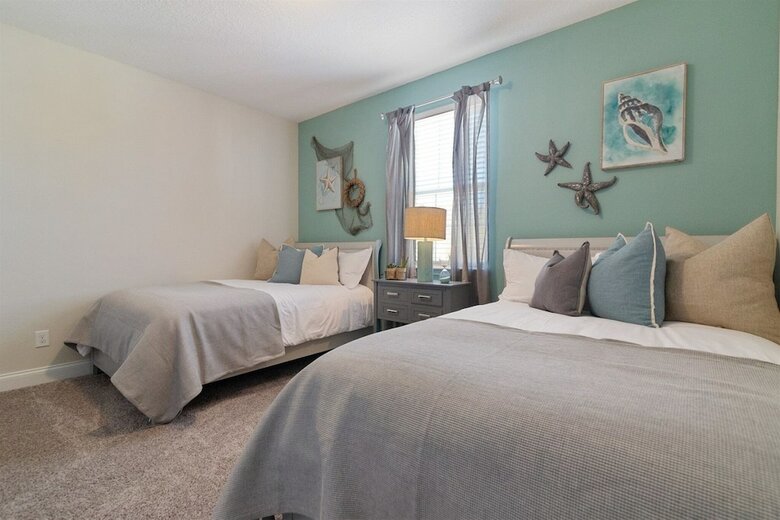 5br Town Home In Festival