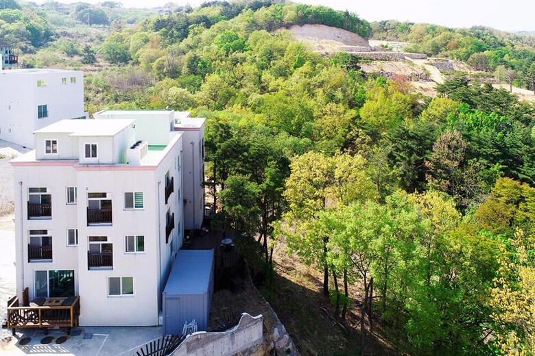 Apartamentos Gyeongju Montmartre Pension