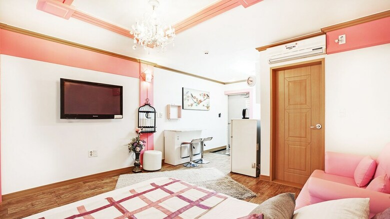 Apartamentos Geoje Oceancaptain Pension