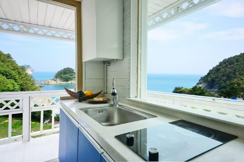 Geoje Santorini Pension