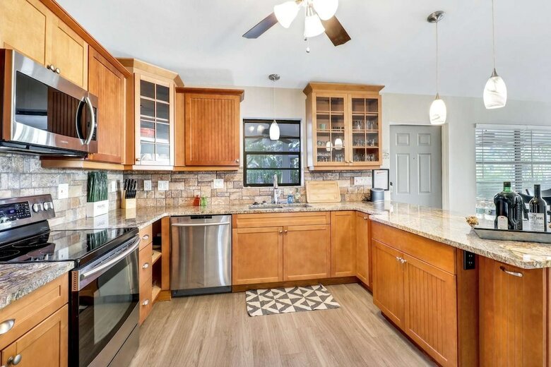 Modern Fort Myers Bungalow