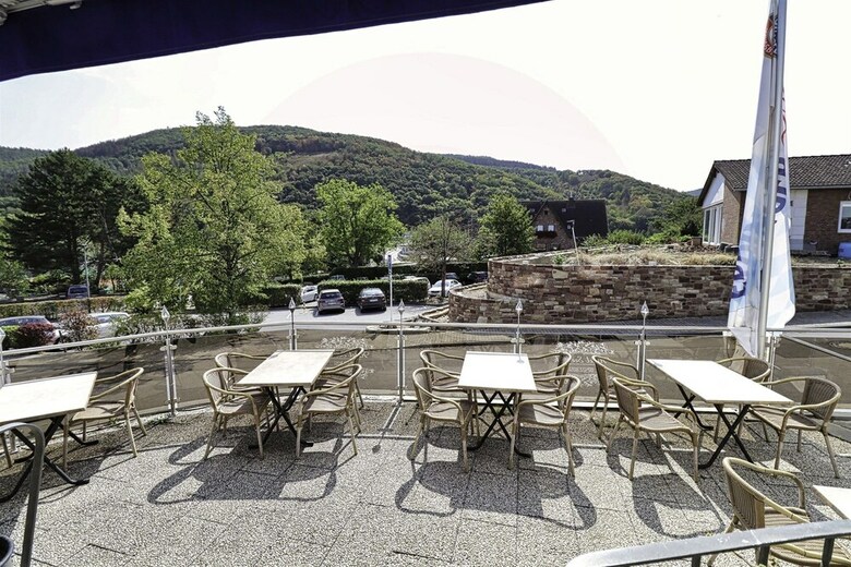 Green Seeblick Hotel & Hostel
