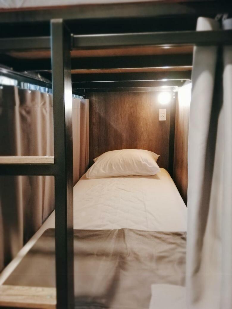 Hostal White House Hostel
