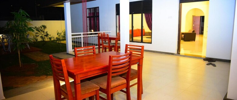 Hotel Tahala Transit Home