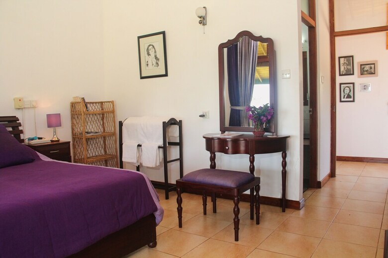 Hotel Jungle Tide Bungalow