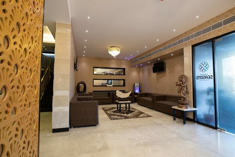 Grand Seasons - The Business Hotel