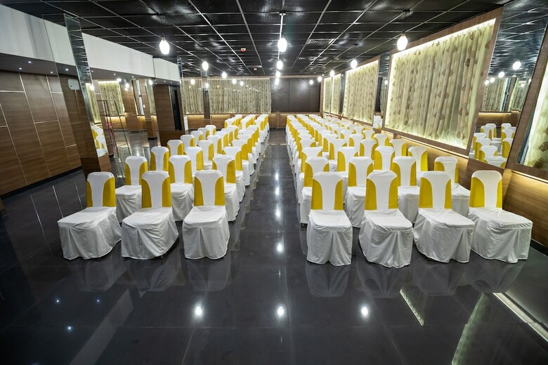 Grand Seasons - The Business Hotel