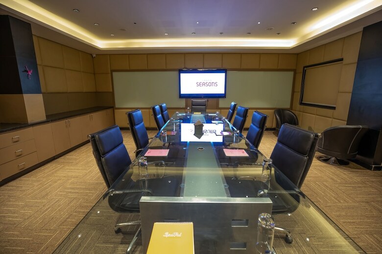 Grand Seasons - The Business Hotel