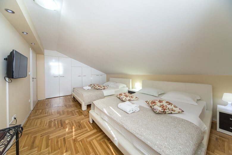 Hotel F Apartments