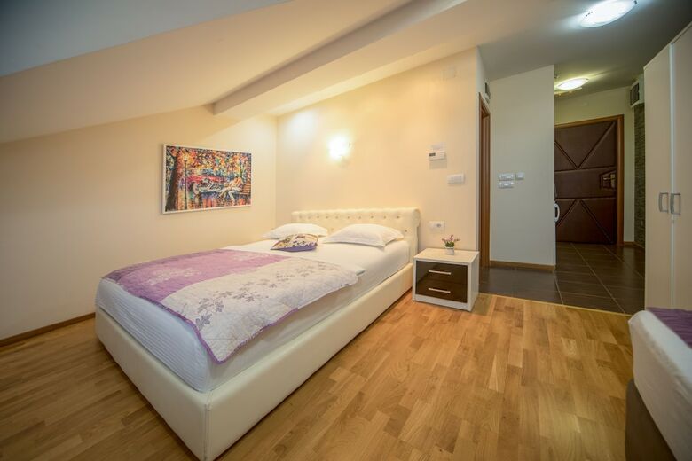 Hotel F Apartments