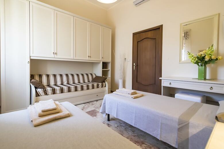 Villa Lazzari B&B Tra I Due Mari