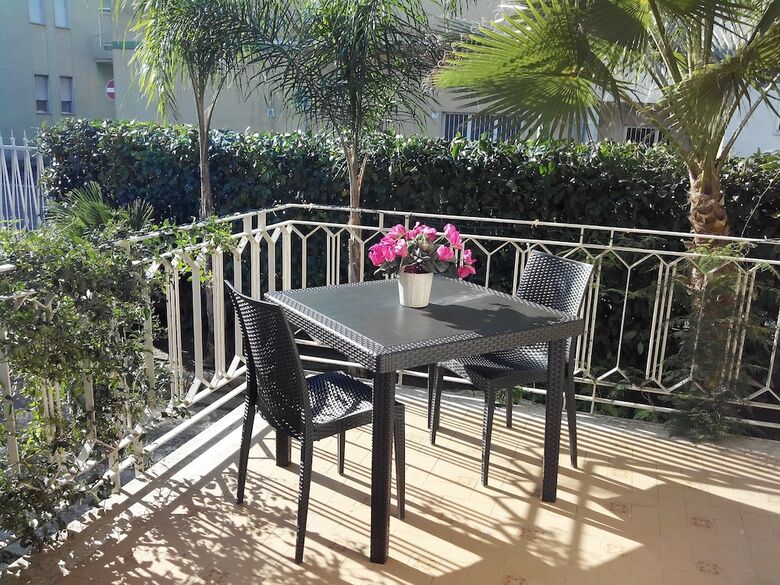 Villa Lazzari B&B Tra I Due Mari