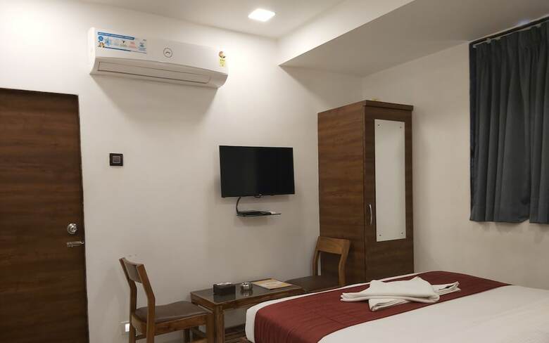 Hotel Sunrise Residency
