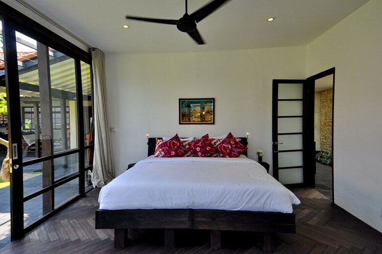 Majestic 5br Villa Del Boca