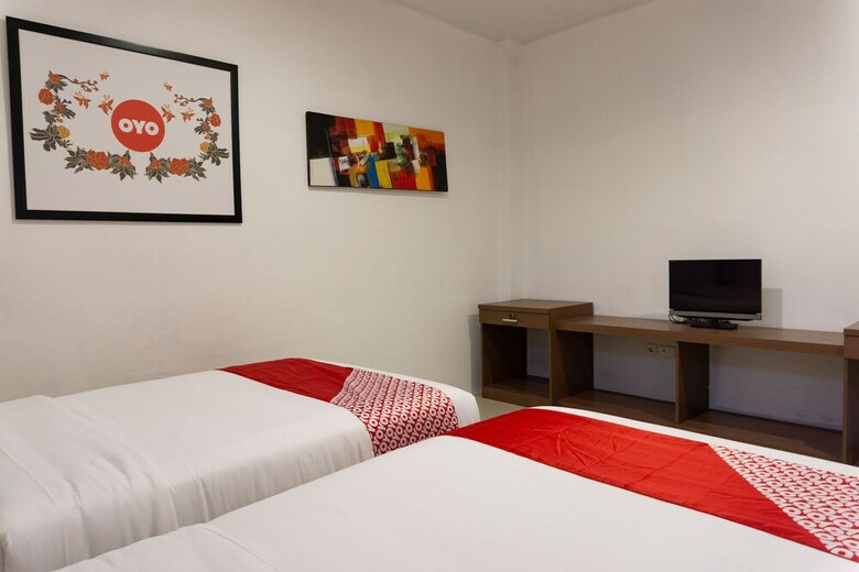 Hostal Oyo 916 Bintara Guest House