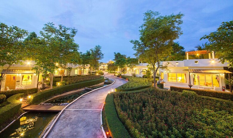Hotel Villa Reina Khao Yai Resort