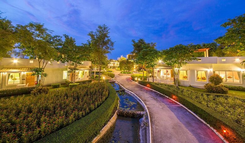 Hotel Villa Reina Khao Yai Resort