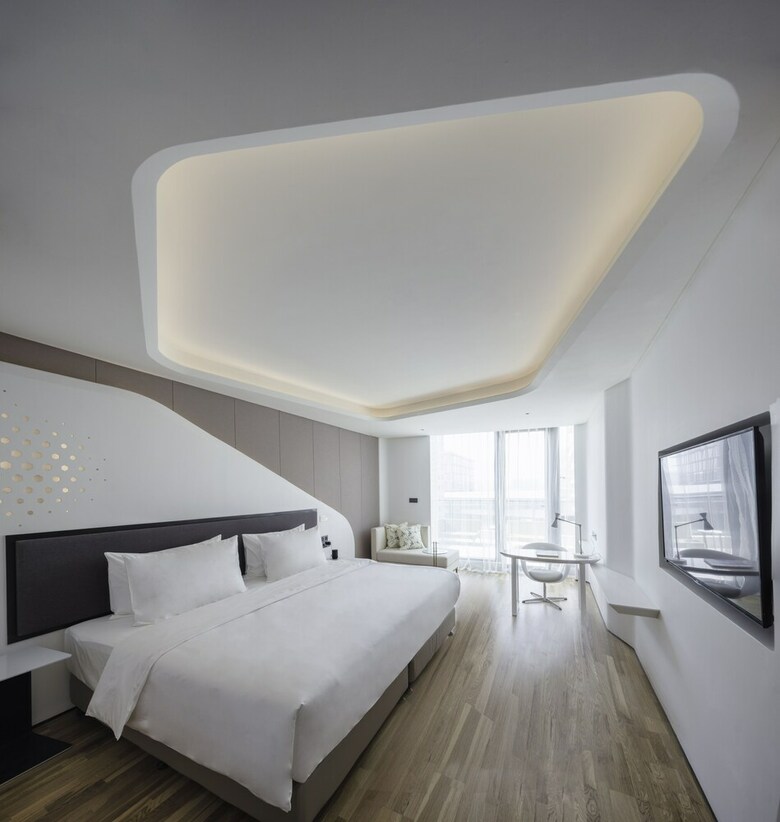 Flyzoo Hotel -- Alibaba