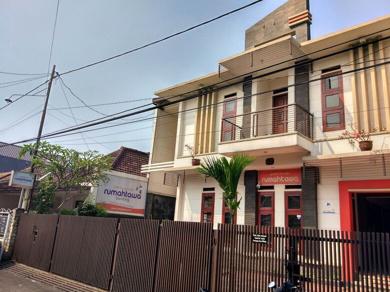 Hotel Rumah Tawa Guesthouse 1