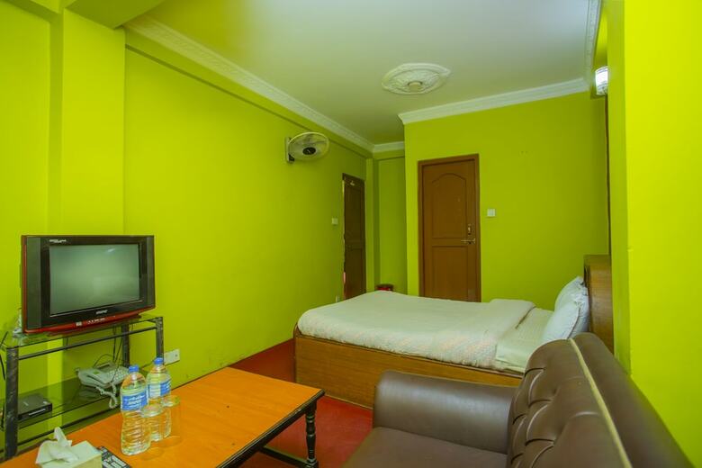 Spot On 425 A-one Hotel