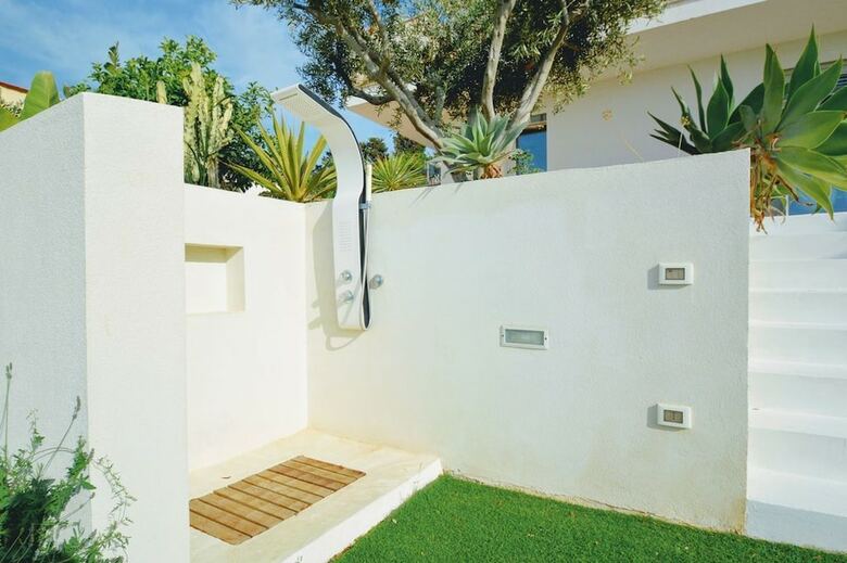 Villa Iris
