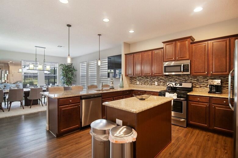 6br 5ba Solterra Pool Home