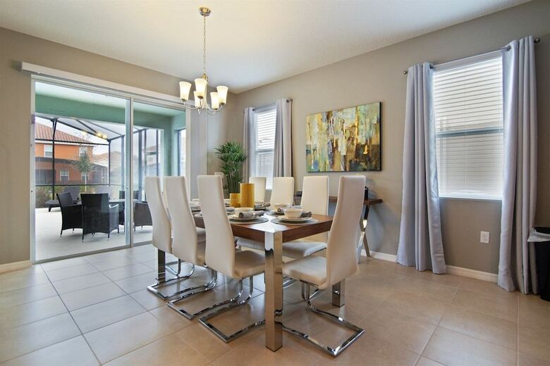 5br Pool Home W Gameroom