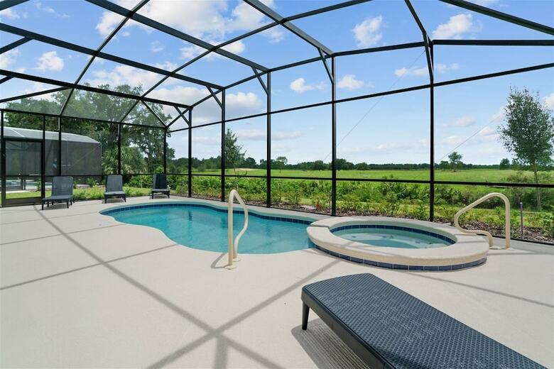 5br Pool Home W Gameroom