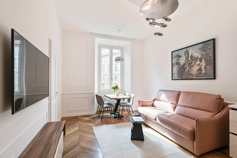 Luxury Apartments Piazza Cavour