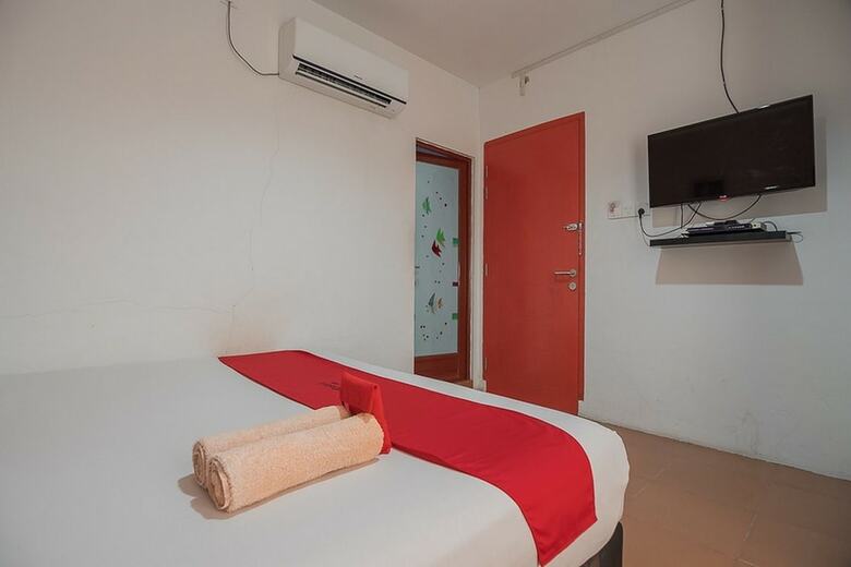 Hotel Reddoorz @ Batam Center 2