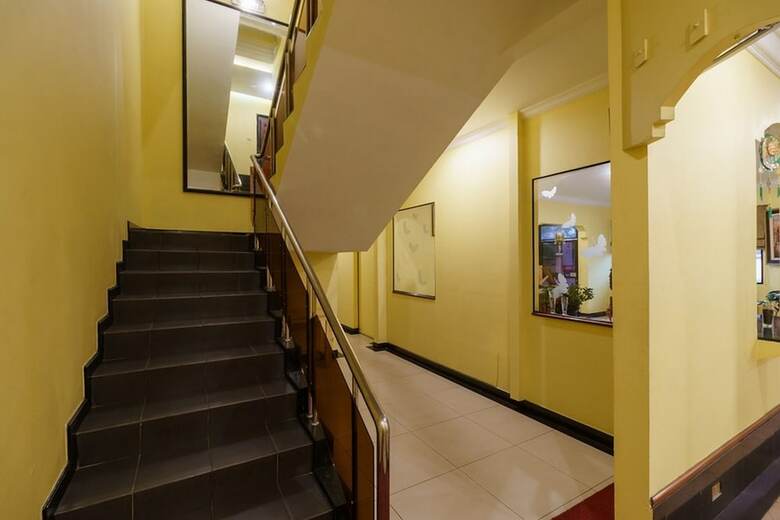Hotel Reddoorz Plus Near Ancol