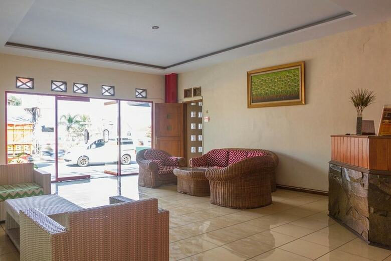 Hotel Reddoorz Plus @ Otista Garut