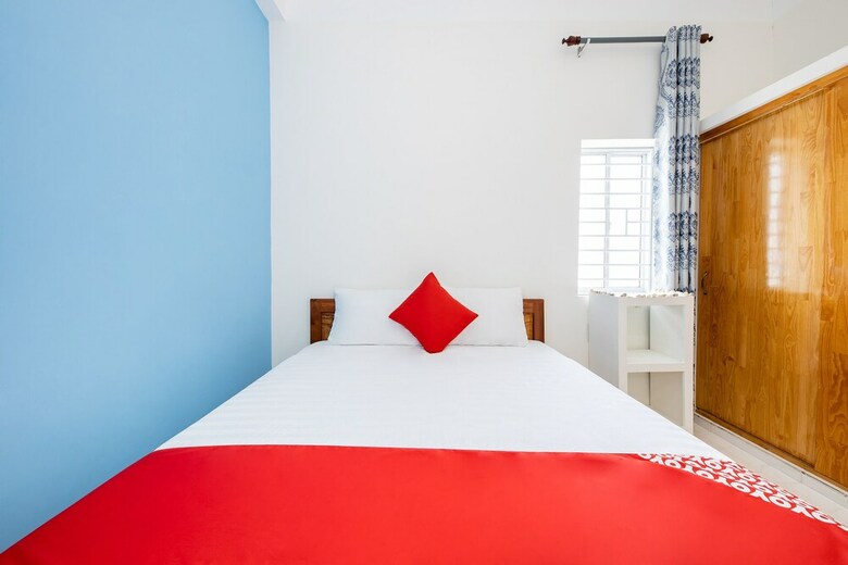Hotel Oyo 223 May House