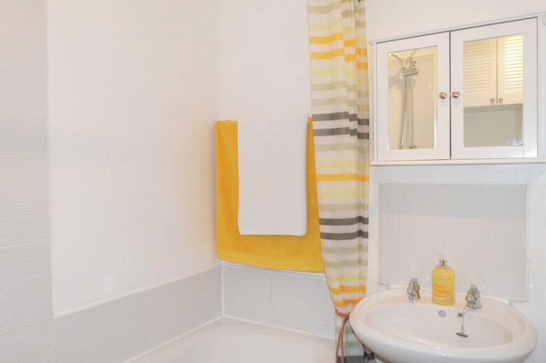 Apartamentos Beautiful 1 Bedroom Flat In Old Town