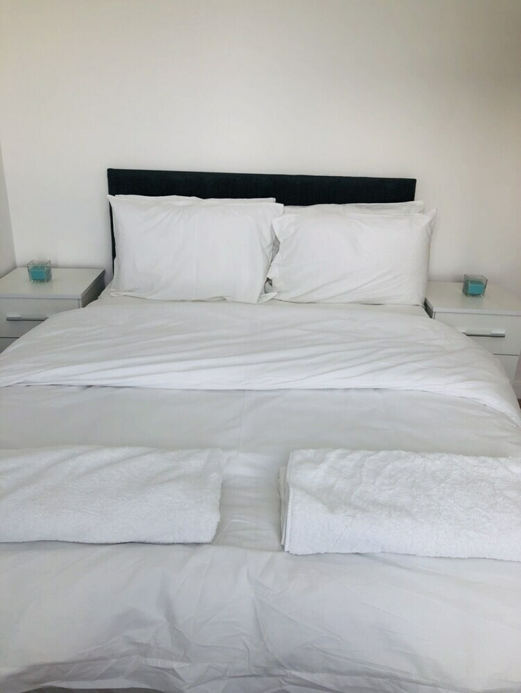 Showcase Apartments - Highcross House Apart Hotel
