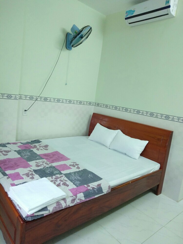 Hotel Khach San 777