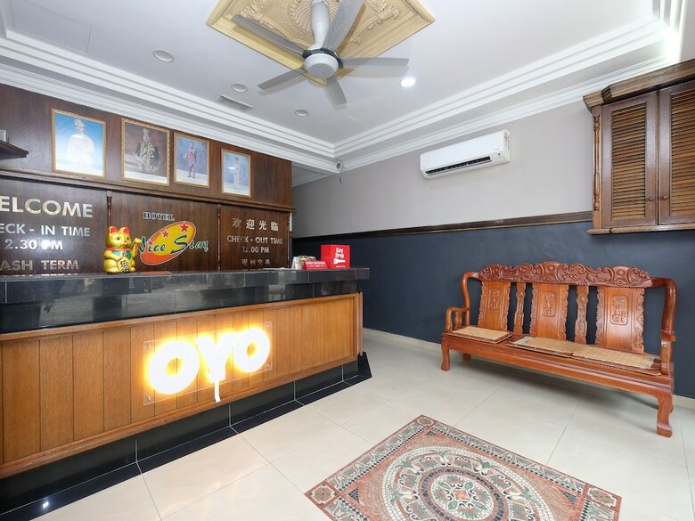 Oyo 1190 Nice Stay Hotel