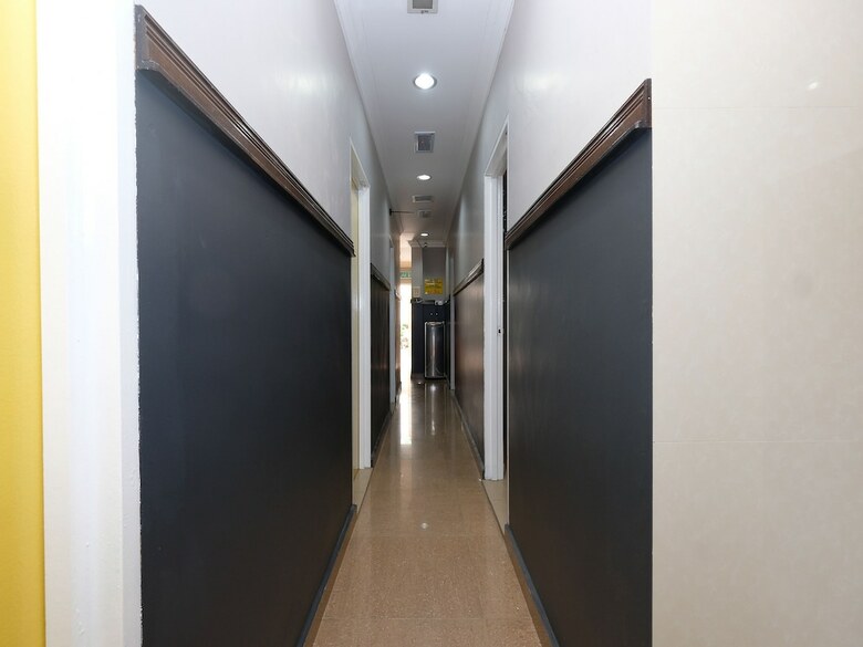Oyo 1190 Nice Stay Hotel