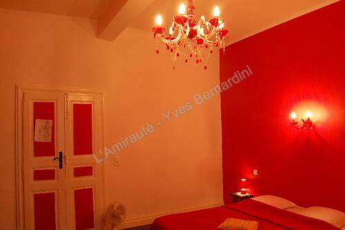 Hostal L'amiraut� Sur Ba�se