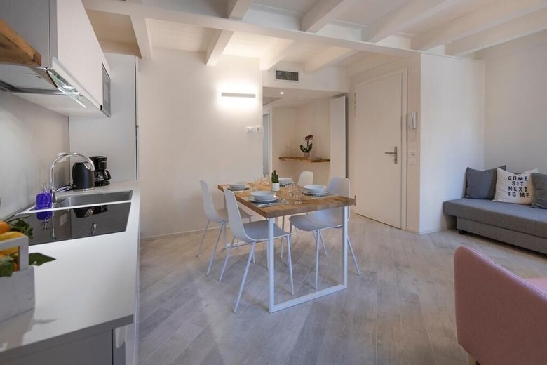 Picalof Apartments