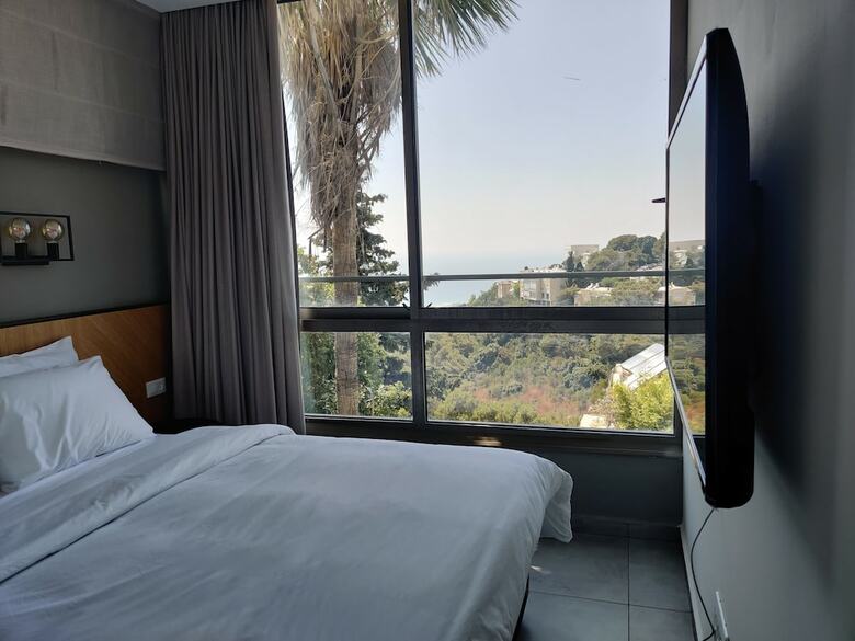 Luxury Suites By Notaly Ariel