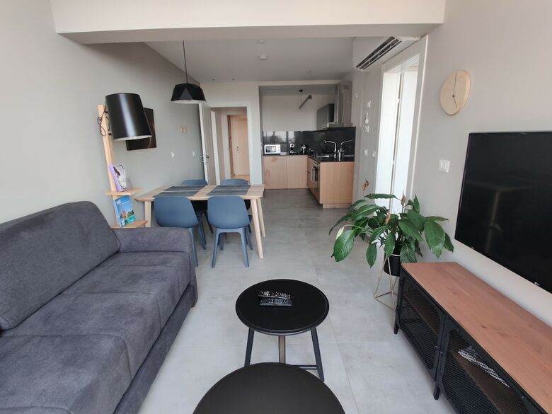 Luxury Suites By Notaly Ariel