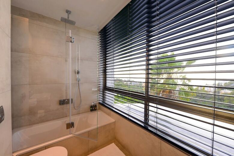 Luxury Suites By Notaly Ariel